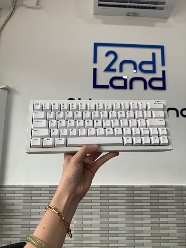 Bàn phím dây HE Iqunix EZ63 - Màu trắng - Ngoại hình: 98% - Kèm dây