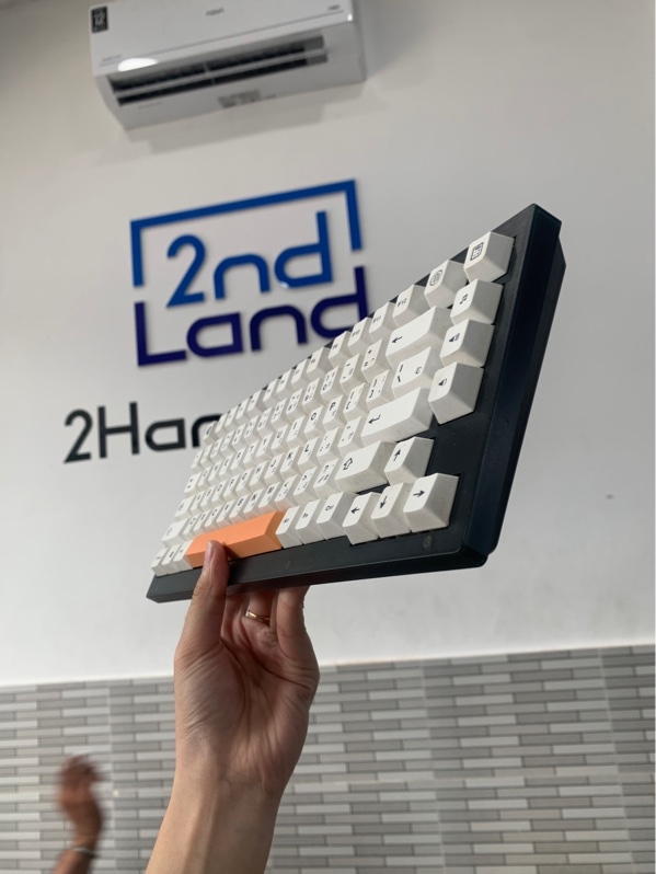 Bàn phím dây Keychron v1 - Màu đen - Ngoại hình: 97% - Box