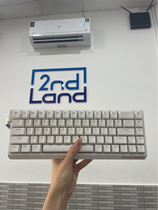 Bàn phím dây MadLion Mad 68 R - Màu trắng - Ngoại hình:97% - Body