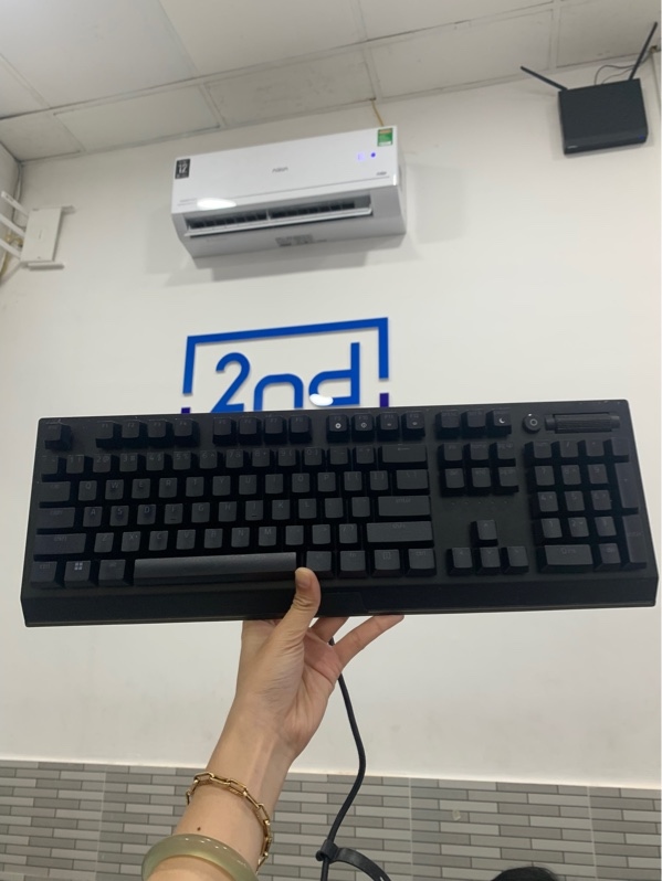 Bàn phím dây Razer blackwidow V3 - Màu đen - Ngoại hình: 98% - Thiếu kê tay - Box