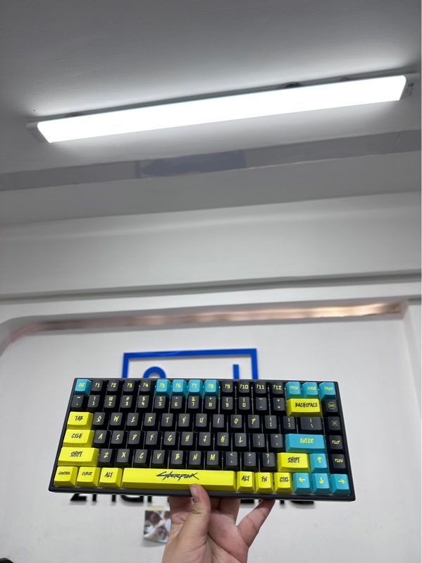 Bàn phím E-Dra EK384 - 1 mode dây - Có led - Màu đen vàng - Ngoại hình 98% - Kèm dây