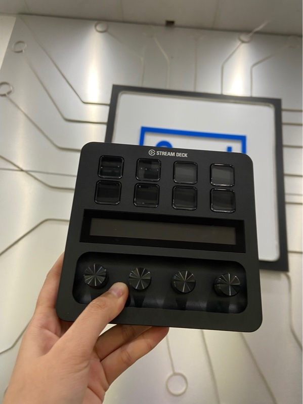 Bàn phím Elgato Stream Deck Plus - 10GBD9901 - Màn cảm ứng - Màu đen - Ngoại hình: 98% - FullBox