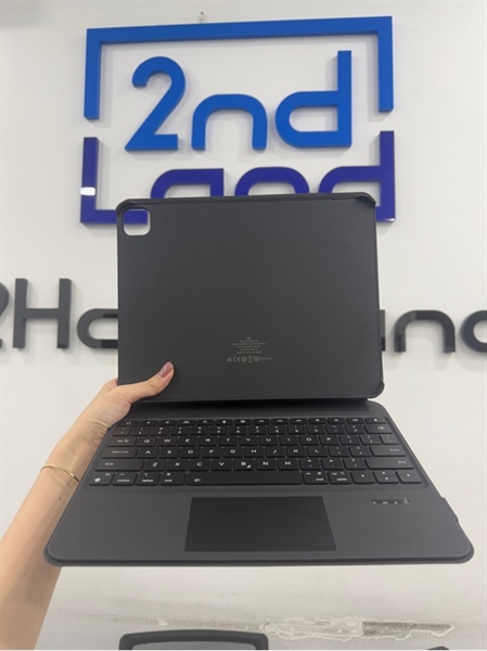 Bàn phím ESR (6B025A) Keyboard Case for iPad Air 2024 , iPad pro Gen 3,4,5,6 - 13 inch - Màu đen - Ngoại hình 98% - FullBox 2