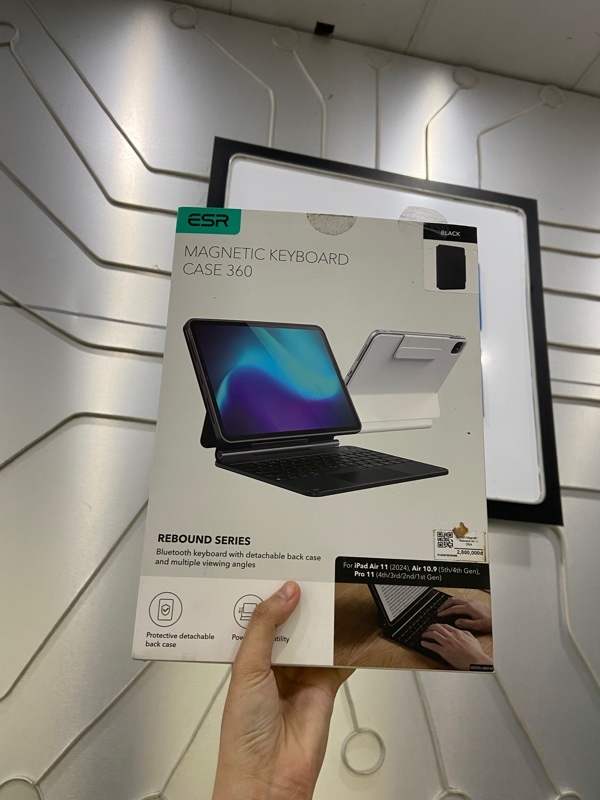 Bàn phím ESR Magnetic Case 360 - Màu đen - Ngoại hình: 98% - FullBox