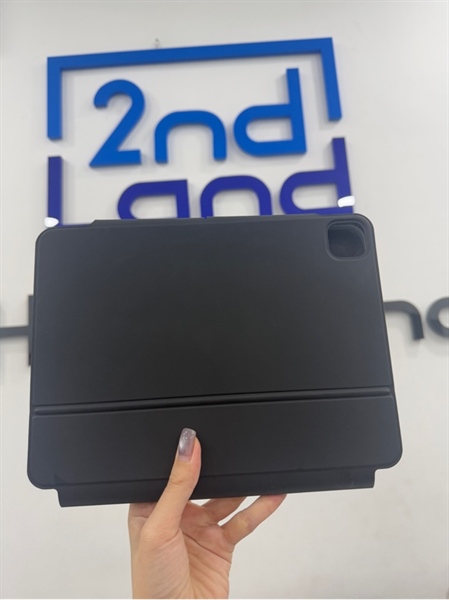 Bàn phím ESR magnetic keyboard case 360 rebound series - Model 6B014A - Màu đen - Ngoại hình 98% - Kèm Box 2