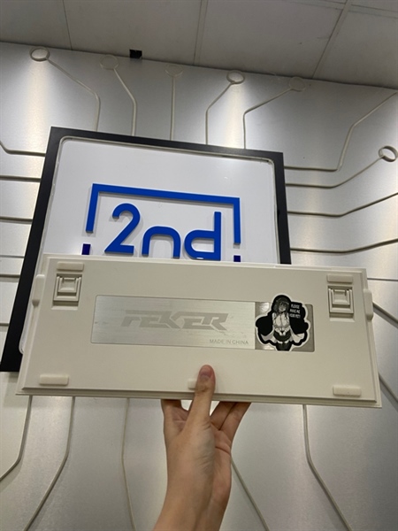 Bàn phím Feker LK85 - 3 Mode - Màu trắng - Ngoại hình: 97% - Không kết nối được Bluetooth, đã thay keycap, Switch - Kèm Receiver 2