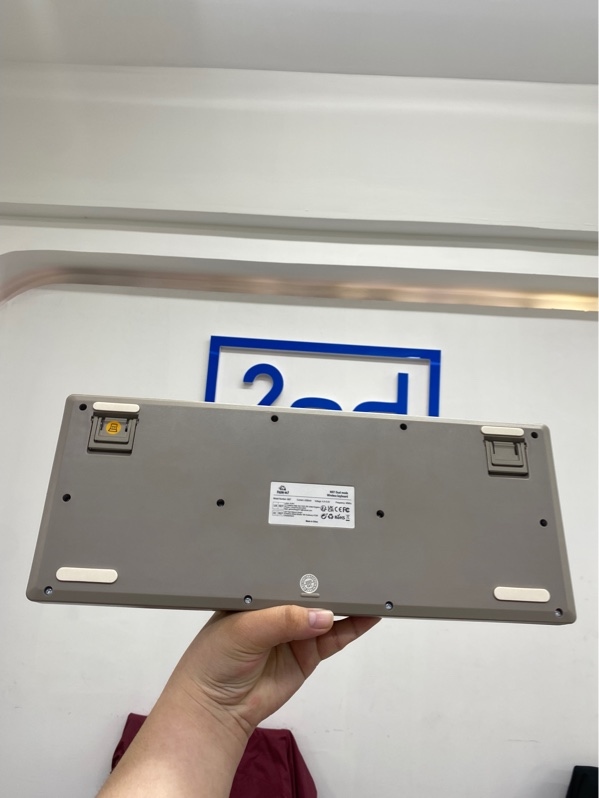 Bàn phím Freewolf M87 - 2 mode reciever, bluetooth - Màu xám be - Ngoại hình 98% - Kèm Box, reciever