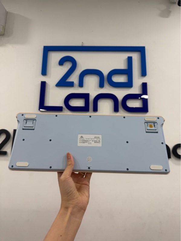 Bàn phím FREEWOLF M96 Dual mode Wireless keyboard - 2mode - Có Led - Màu xanh kem - Ngoại hình 97% - Kèm Box , sạc, receiver