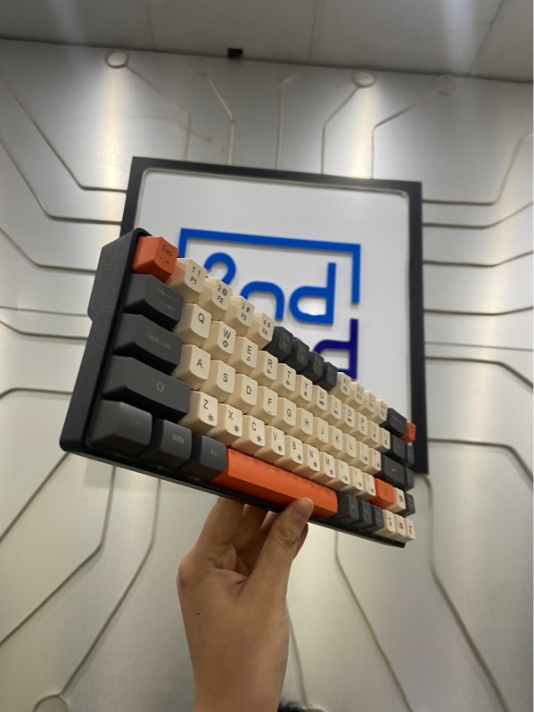 Bàn phím giả cơ AOAS WB-333 - 1 Mode Dây - Led 7 Màu - Màu kem - Ngoại hình: 97% - Kèm Box + Dây nguồn