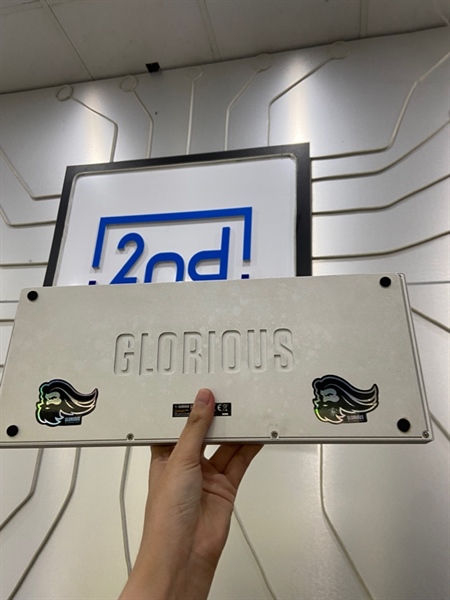 Bàn phím Glorious GMMK Pro - 75% - Switch Leobog Rainy - Keycap BPT Double Shot - Led RGB - 1 Mode dây - Màu bạc - Ngoại hình: 98% - Kèm dây 1