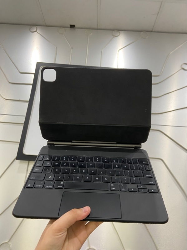 Bàn phím iPad Air 11 M2/ Pro 11 M2 Apple Magic Keyboard + Trackpad - A2261 - Màu đen - Ngoại hình: 97% - Rách viền - Body