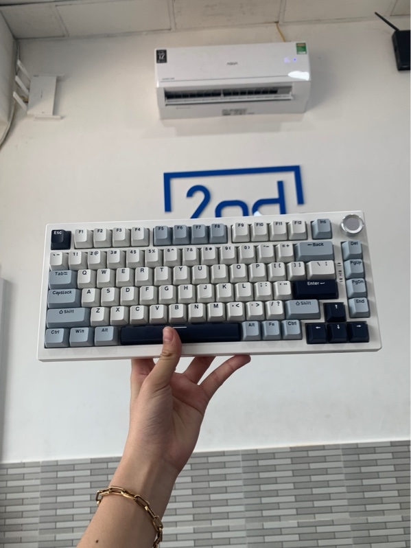 Bàn phím Keyboard K81 - Màu trắng - Ngoại hình: 98% - Fullbox