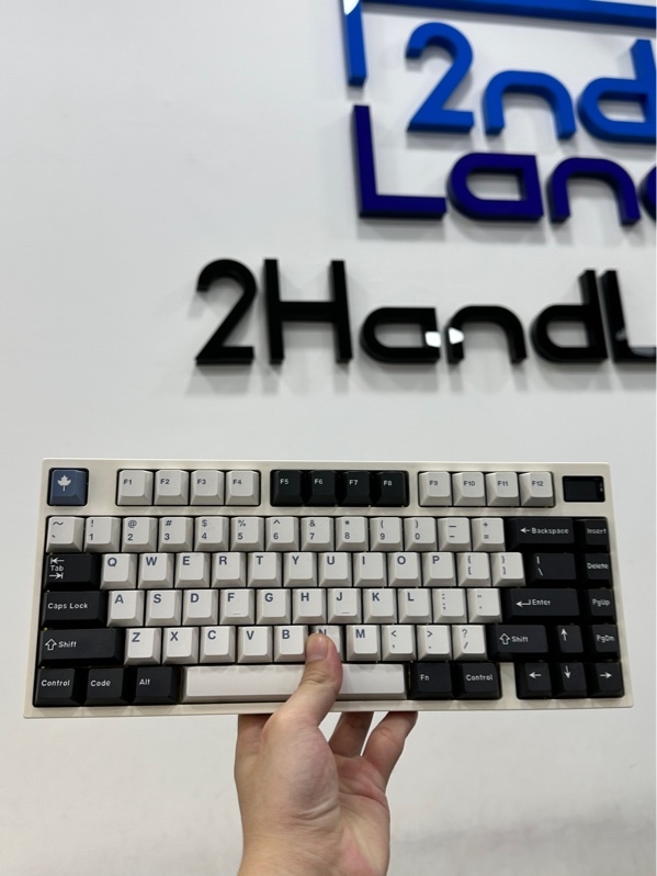 Bàn phím Keydous NJ81 - 1 mode dây - Màu trắng - Ngoại hình 96% - Hư pin không xài được bluetooth - Kèm cáp usb-c