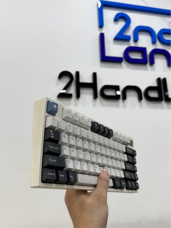 Bàn phím Keydous NJ81 - 1 mode dây - Màu trắng - Ngoại hình 96% - Hư pin không xài được bluetooth - Kèm cáp usb-c