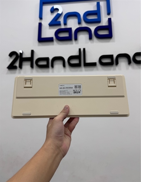 Bàn phím Langtu GK-85 - 3 mode : dây , receiver , bluetooth - Màu Kèm - Ngoại hình 97% - Lờn phím enter tab , chết liệt phím window , dính phím F2 , liệt phím j Window option bên phải , thiếu receiver - Body ( SẢN PHẨM LỖI KHÔNG BẢO HÀNH ) 2
