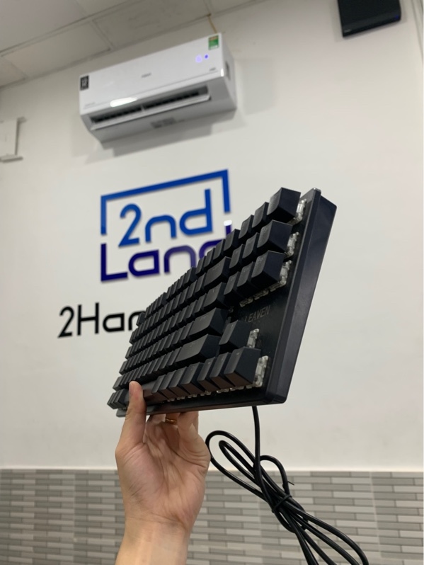 Bàn phím Leaven k550 - Màu đen - Ngoại hình: 96% - Trầy cấn góc nhẹ - Body