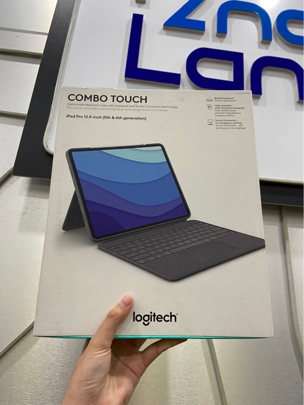 Bàn phím Logitech combo touch with trackpad for ipad pro 5th-6th - Màu xám - Ngoại hình: xấu - Kèm Box
