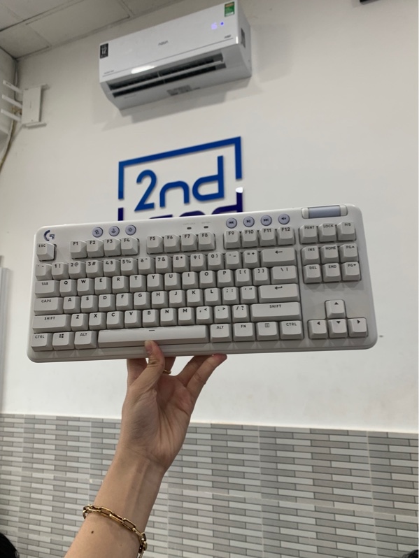 Bàn phím Logitech G715 TKL lightspeed - Linear - Màu trắng - Ngoại hình: 97% - Body
