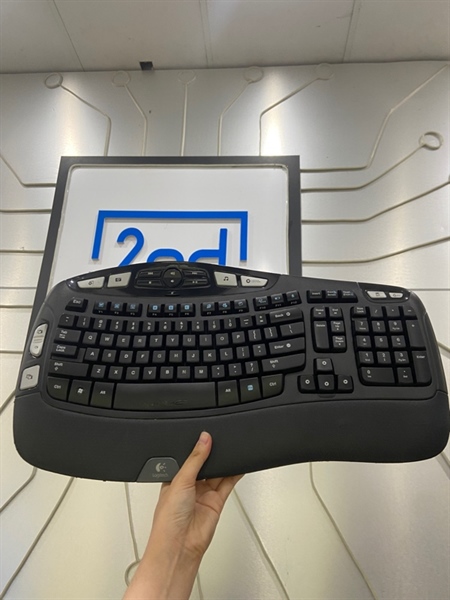 Bàn phím Logitech K350 - Màu đen - Ngoại hình: 97% - Kèm receiver