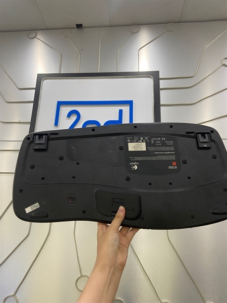 Bàn phím Logitech K350 - Màu đen - Ngoại hình: 97% - Kèm receiver 1