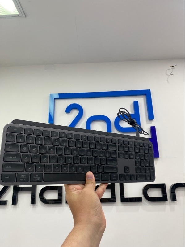 Bàn phím Logitech MX Keys S - Màu đen - Ngoại hình: 97.5% - Kèm dây sạc