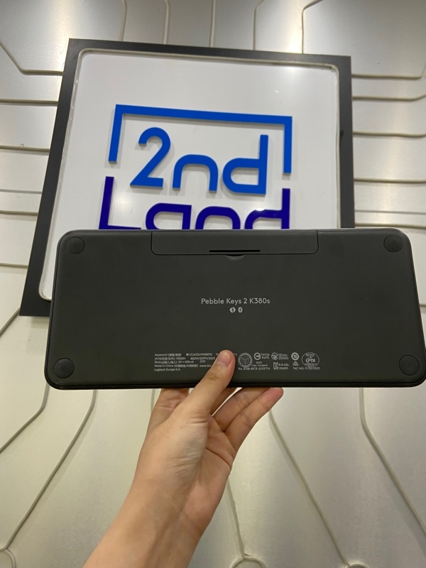 Bàn phím Logitech Pebble Keys 2 K380s - 1 mode kết nối(bluetooth) - Xài pin - Màu đen - Ngoại hình: 98% - Body