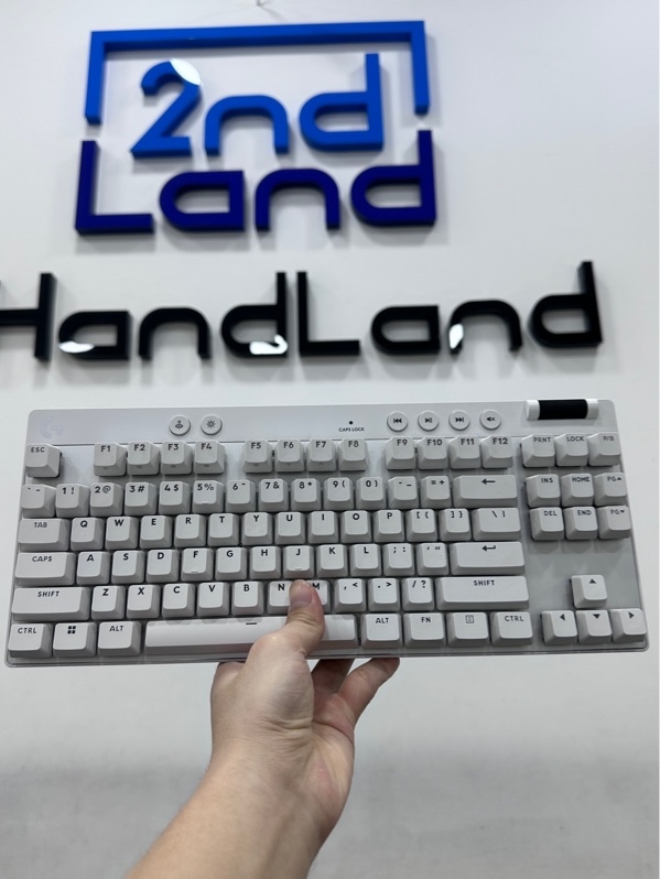 Bàn phím Logitech PRO TKL Rapid - 1 Mode : dây - Màu trắng - Ngoại hình 97% - Kèm box + Dây