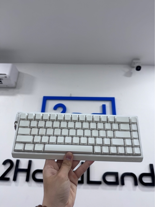 Bàn phím Mad 68 HE TYC - 1 mode - Màu trắng - Ngoại hình 97% - phím ố vàng - Body