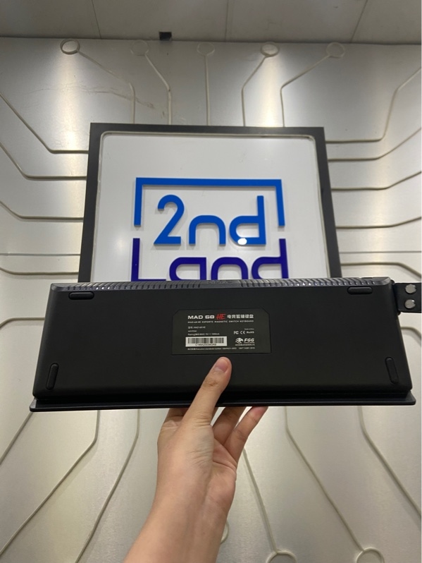 Bàn phím Madlions có dây MAD 68 HE Basic Magnetic - Màu đen - Ngoại hình: 97% - Kèm Box + dây kết nối