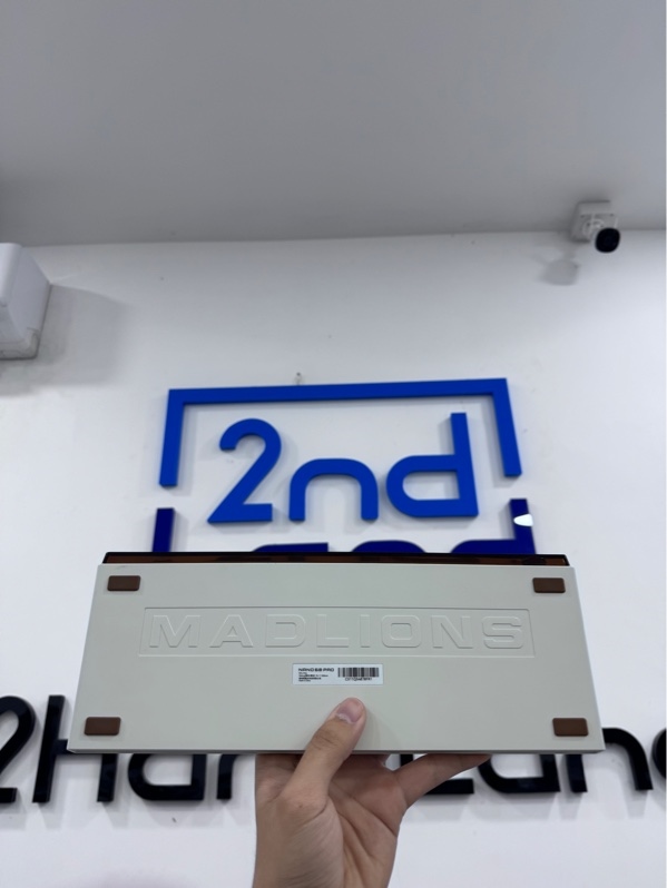 Bàn phím Madlions NaNo 68 pro - 1 mode - Ngoại hình 98% - Kèm sạc linh kiện