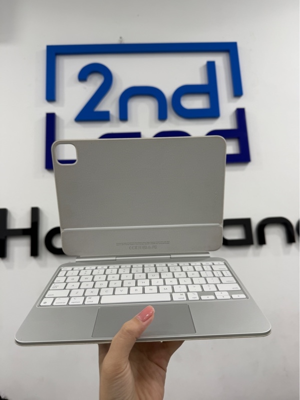 Bàn phím Magic Keyboard cho ipad pro M4 , M5 (A2975) - 11 inch - Màu trắng - Ngoại hình 97% - Ố nhẹ - Body