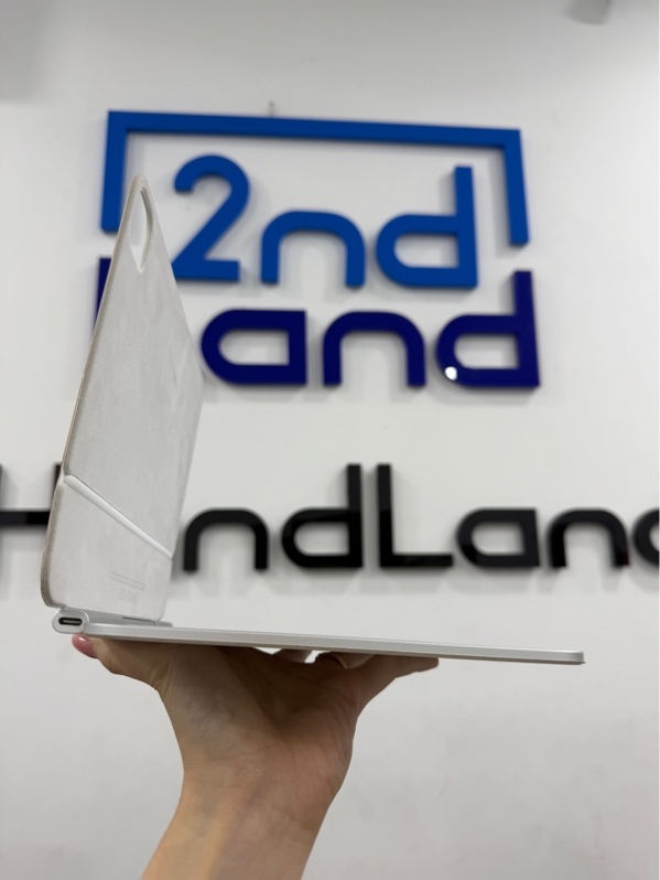Bàn phím Magic Keyboard cho ipad pro M4 , M5 (A2975) - 11 inch - Màu trắng - Ngoại hình 97% - Ố nhẹ - Body