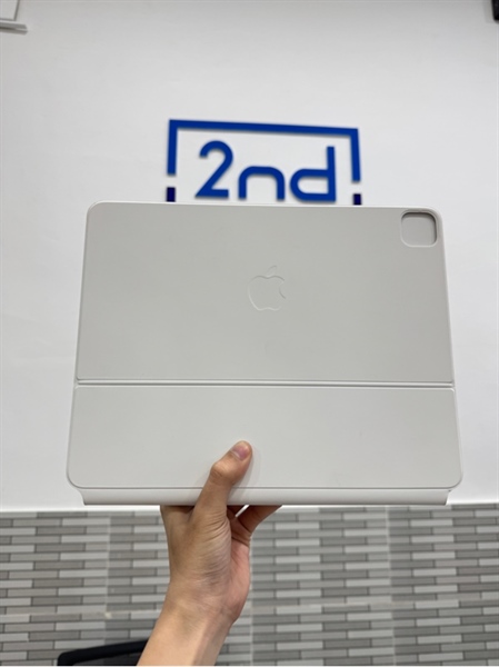 Bàn phím Magic Keyboard iPad Pro 12.9 inch 2021 - Màu trắng - Ngoại hình: 98% - Body