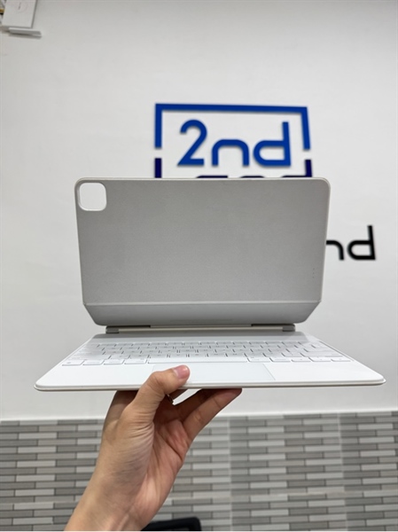 Bàn phím Magic Keyboard iPad Pro 12.9 inch 2021 - Màu trắng - Ngoại hình: 98% - Body 1