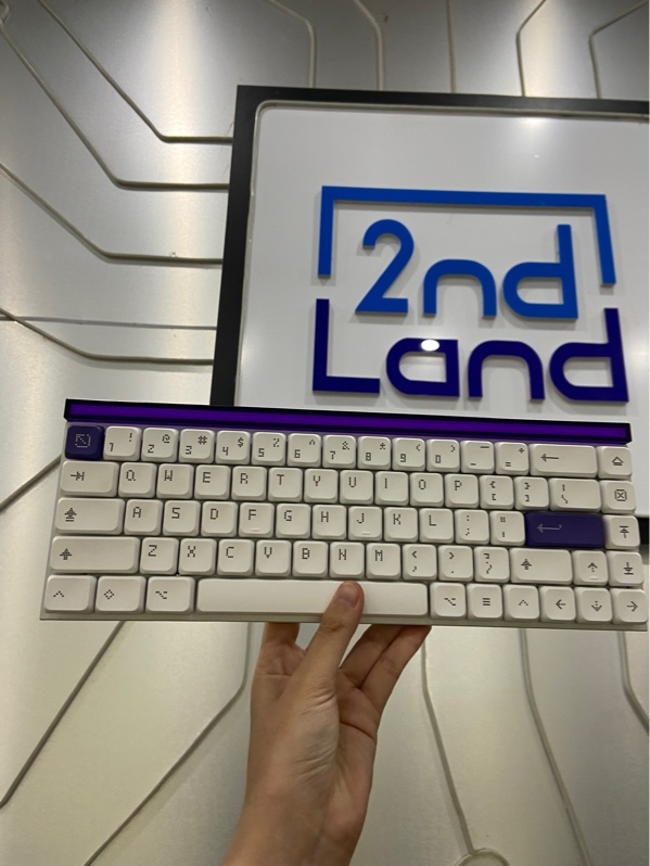 Bàn phím MelGeek MADE 68 Air - Swich TTC KOM - Led RGB - 1 mode kết nối - Màu trắng tím - Ngoại hình: 97% - FullBox