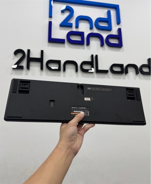 Bàn phím Mistel Sleeker X-VIII Gloaming - 1 mode : dây - Màu trắng đen - Ngoại hình 97% - Box + dây 2