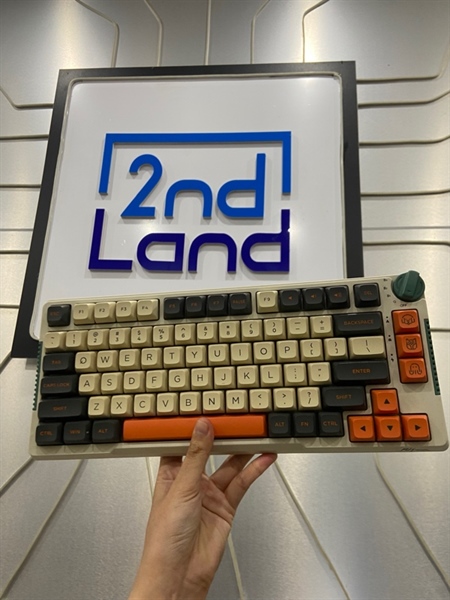 Bàn phím PK Royal Kludge - PK-H81 - 3 Mode : dây + bluetooth + 2.4HZ - Màu trắng - Ngoại hình: 97% - Mất dây + keycap thay + mất nút F8,F10,F11,F12 - Body