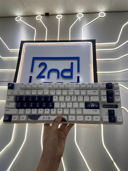 Bàn phím Pulsar PCMK 3 HE TKL Burce Lee 85th Edition - 1 Mode dây - Màu trắng - Ngoại hình: 98% - FullBox 1