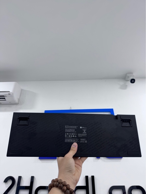 Bàn phím Razer Black Windows V4 - 1 mode dây - Màu đen - Ngoại hình 97,5% - Phím mòn - Fullbox