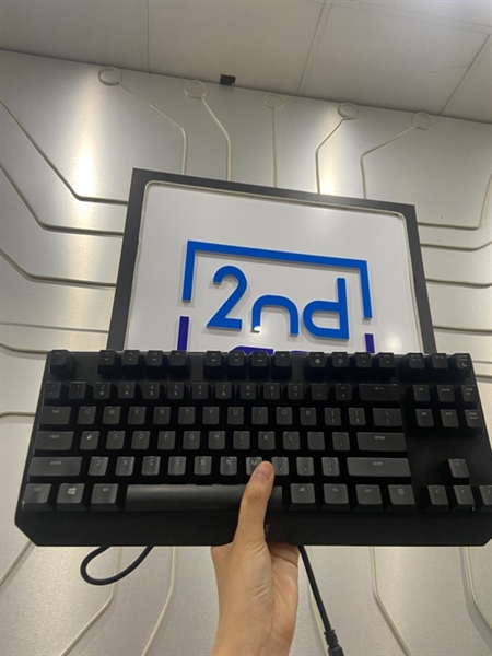 Bàn phím Razer BlackWidow X Tournament Chroma - Model RZ03-0177 - 1 Mode dây - Màu đen - Ngoại hình: 97% - Mất 2 miếng đế cao su, bể keycap mũi tên xuống, bàn phím lỗi đèn led - Body