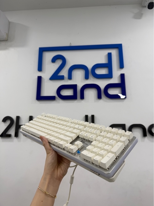 Bàn phím RK Royal Kludge RK918 - Màu trắng - Ngoại hình 97% - Mất 1 keycaps mũi tên phải - Body