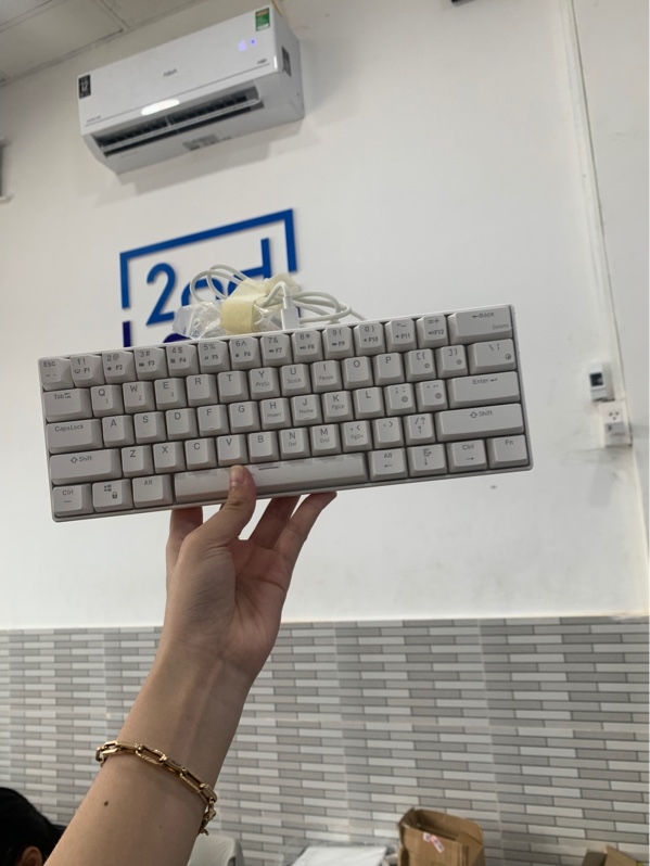 Bàn phím royal kludge rk61 - 3 mode - Màu trắng - Ngoại hình: 97% - Ố nhẹ - Body