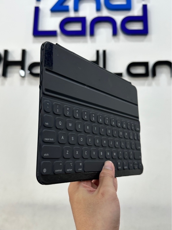 Bàn phím Smartkeyboard Folio for iPad Pro - Màu đen - Ngoại hình 96% - Dính keo - Body