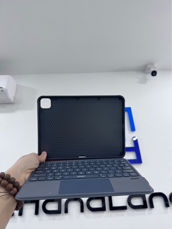 Bàn phím WIWU 3 in 1 mag magentic kehboard MK-005 cho ipad Gen 11 - Màu xám - Ngoại hình 98% - Body