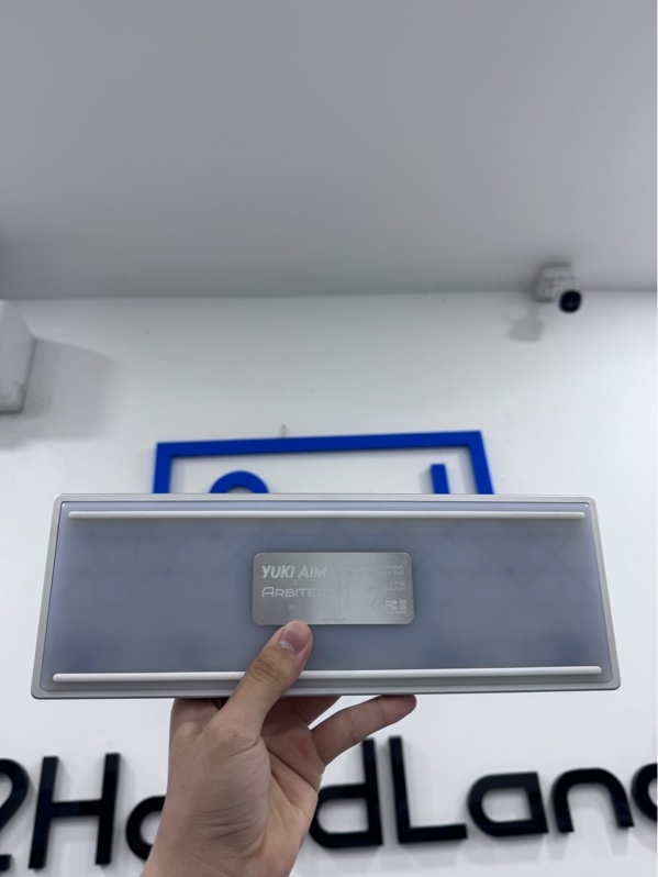 Bàn phím Yuki Aim Polar x Arbiter 65 Katana - 1 mode dây - Màu trắng bạc - Ngoại hình 97% - Phím ố vàng nhẹ, viền xước - Fullbox