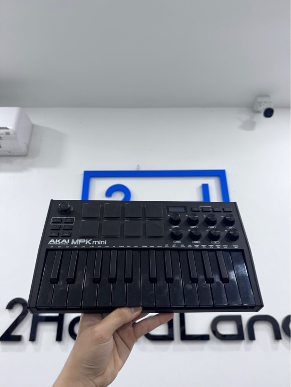 Bảng điều khiển MIDI Akai MPK Mini MK3 - Màu đen - Ngoại hình 97% - Trầy xước - Kèm box, 1 dây kết nối
