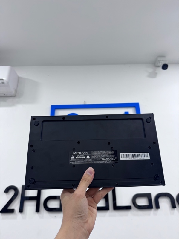 Bảng điều khiển MIDI Akai MPK Mini MK3 - Màu đen - Ngoại hình 97% - Trầy xước - Kèm box, 1 dây kết nối