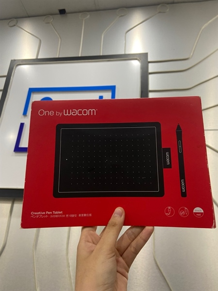 Bảng vẽ One By Wacon CTL472/K0-C - Mùa đỏ đen - Ngoại hình: 98% - FullBox