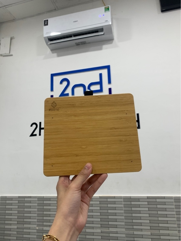 Bảng vẽ Viewsonic PF0730-I0WW - Màu vàng gỗ - Ngoại hình: 98% - Fullbox