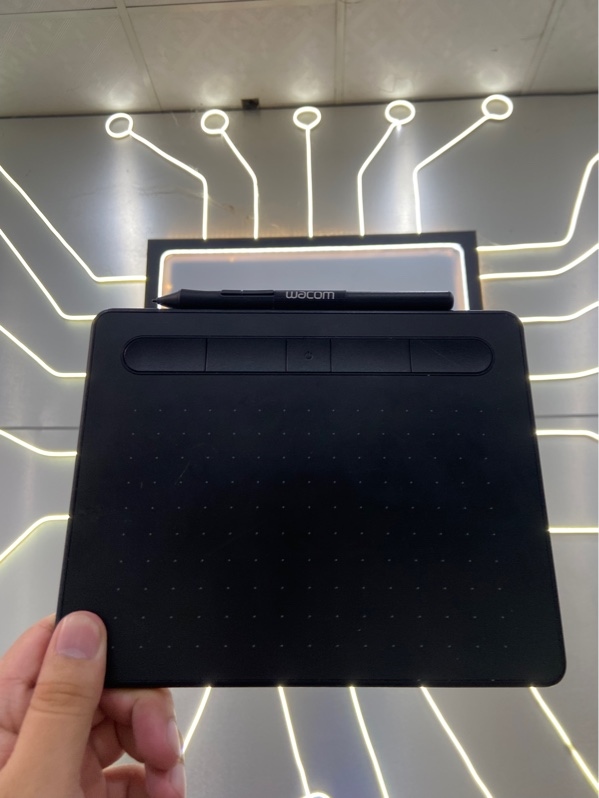 Bảng Vẽ Wacom 4100WL - Màu đen - Ngoại hình: 97% - Xước thân - Kèm Bút
